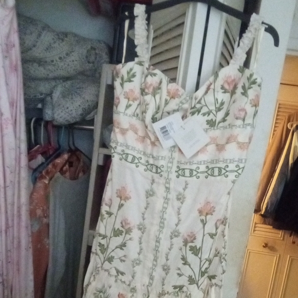 Agua Bendita White and Green Floral Midi Dress - www.joarbit.com